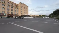 Urba Hotel (Jinghe Ecological Park ) - parking