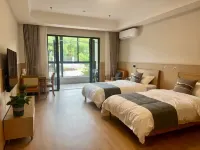 Shengzhou Xingfu Wellness Center - parking