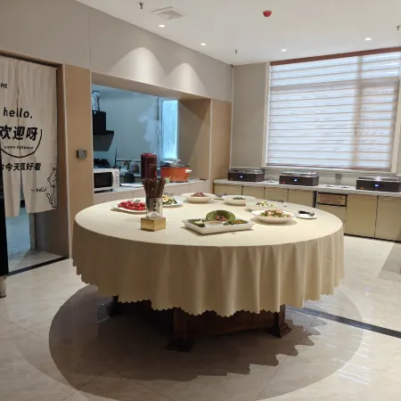 Ruibaiyun Hotel (Emei Park)