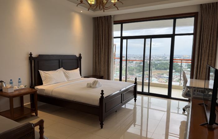 NOBLE HOTEL