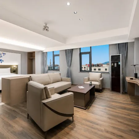 Yayue Hotel (Yuxi Nie Er Music Square)
