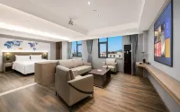 Yayue Hotel (Yuxi Nie Er Music Square) - parking