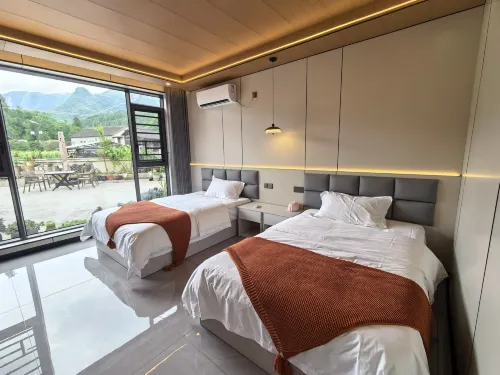 Mount Fanjing Yunjing · Mountain House Homestay (Yunshe Scenic Area) - New
