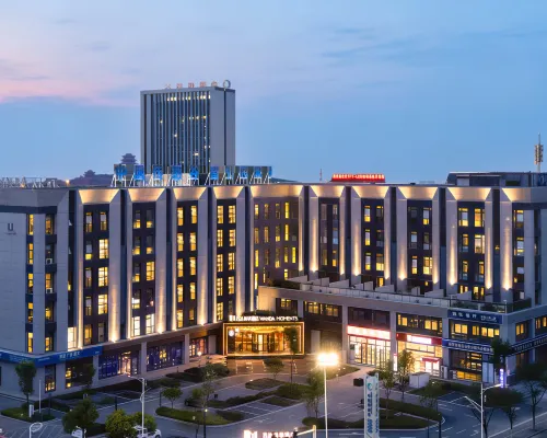 Bengbu South Station Wanda Moments Hotel Các khách sạn ở Bạng Phụ