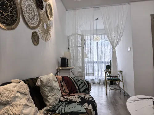 Guilin Fanfan Shexia Apartment (High-tech Wanda Plaza) - Condos