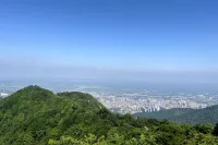 Jiajing Xiaozhu Hostel - Mountain view