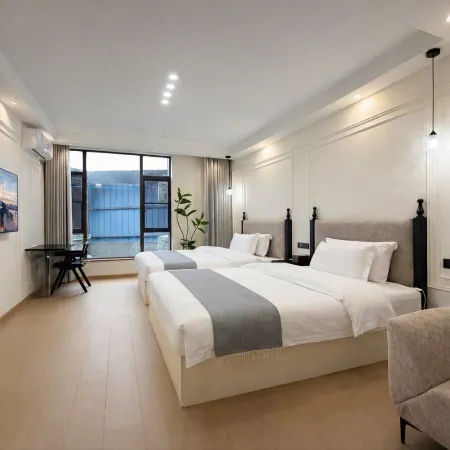 Xiangli Qingsu Homestay (Emeishan Scenic Area Baoguo Temple)