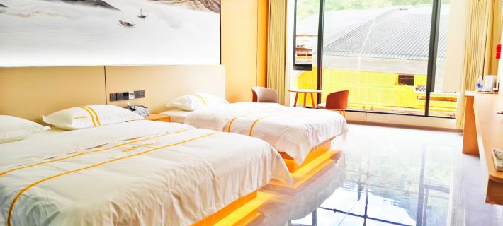 Yunqi Zhaoxing Holiday Inn (Zhaoxing Dong Village Branch) Hotels in Liping