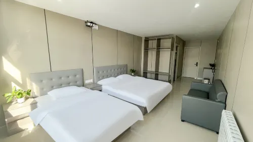 Hongcheng Four Seasons Hotel - 2-Star