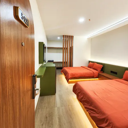Lees Hotel