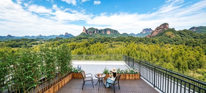 Dan Mountain Hidden Bamboo Vista Serene Resort, Danxia Mountain Ξενοδοχεία στην πόλη Ρένουα