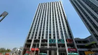 Magnotel Business Hotel (Zaozhuang Shizhong Wanda Plaza East Street Entrance) - 2-Star