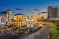 Four Seasons Garden Hotel - parking