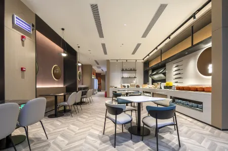 Ni Hao Hotel (Wuhan Baishazhou Longhu Tianjie) Отели рядом с достопримечательностью «Hubei University of Traditional Chinese Medicine»