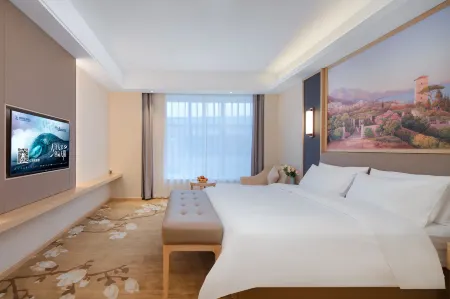 Vienna Hotel (Nanchang West Railway Station Guobo Metro Station) Отели рядом с достопримечательностью «CPC Nanchang Committee Party School»