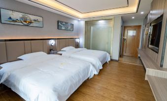 Wuhua Linfeng Light Luxury Hotel