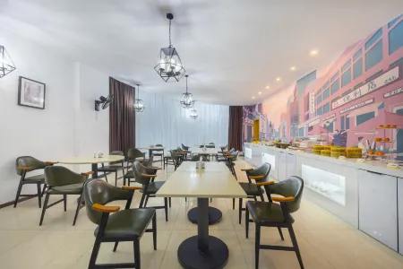 City Express Hotel (Shaodong Branch) Отели рядом с достопримечательностью «Shaodong Hongqiao Ancient Village»