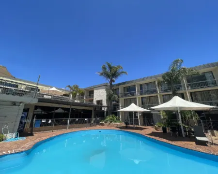 El Lago Waters Hotel Hotels in Wyong