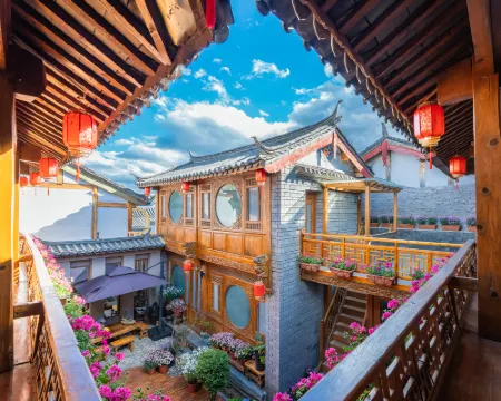 ชิเล่ย์ฮ็อตสปริง ฟลาวเวอร์ไซด์แบรนด์ โรงแรมดีไซเนอร์เมอร์เคียว โรงแรมในลี่เจียง