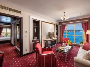 Sonesta St. George Hotel - Convention Center