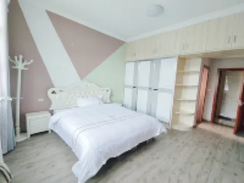 梵淨山雲中舍月下沙中国式旅館