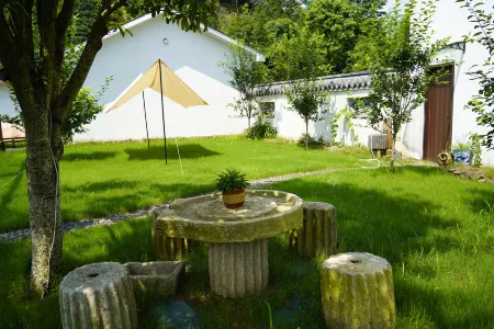 Yishui Yiju Boutique Homestay, Xihai, Lushan Отели рядом с достопримечательностью «Lushan Xihai Scenic Area»