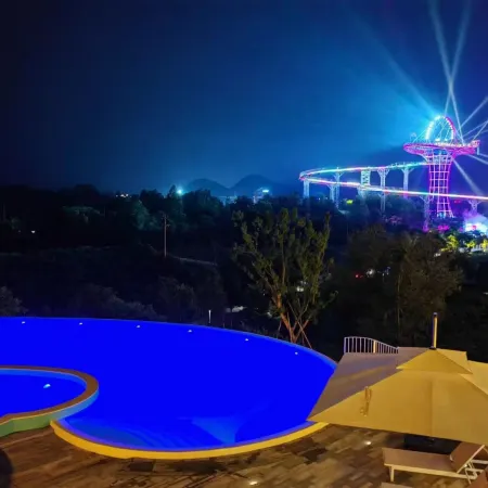 Fantasy Jialebi Theme Hotel
