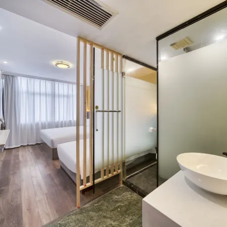 Haiyu Boutique Hotel (Wuyi Ancient City Hushan Plaza Branch)