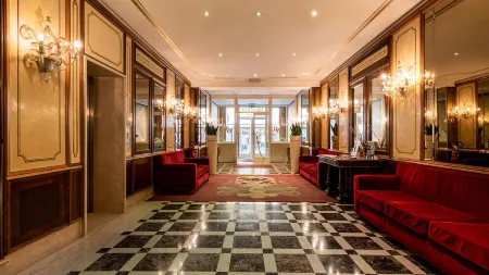 Hotel Amadeus Отели в г. Венеция