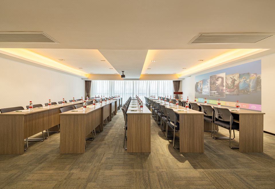 라마다 앵코르 와이덤의 조식 뷔페 장면