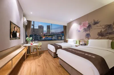 Chengdu Rongcheng Hotel (Tianfu Square Subway Station, Chunxi Road) Hotel berhampiran Shaanxi Assembly Hall
