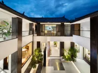 Yunxi Designsr resort countyard Hotels near Lijiang Ancient Town - South Gate Square