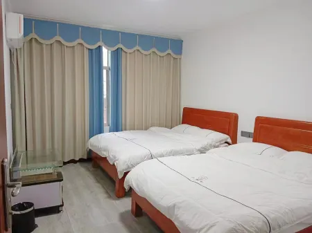 Mountain Lake Homestay Отели рядом с достопримечательностью «Yangtianhu Grassland»