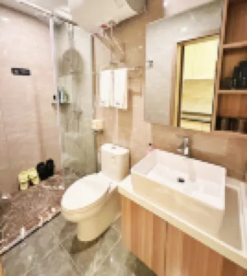 西雙版納景洪繁花·初夏觀景民宿（告莊星光夜市店）