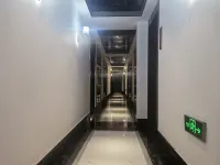 Guanyang Yunzhong Manju Homestay - غرفة مطلة على الجبل