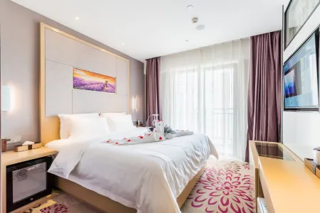 Lavande Hotel  Zhanjiang Xuwen Tianrunhui Отели рядом с достопримечательностью «Hai'angang»
