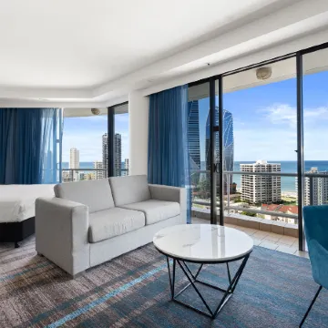 Crowne Plaza SURFERS PARADISE by IHG Отели рядом с достопримечательностью «Берли-Хедз»