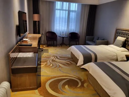 Jinjiang Business Hotel - parking