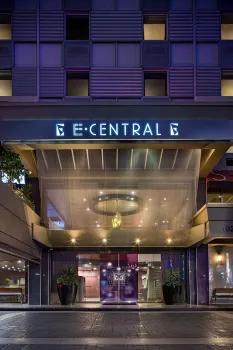 E Central Hotel Downtown Los Angeles Hotels near Rock'N Fish