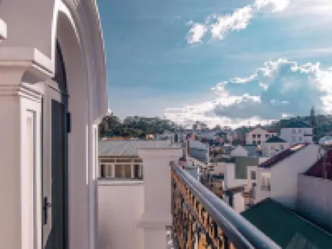 โรงแรมฮานาดาลัค โรงแรมในด่าหลัต