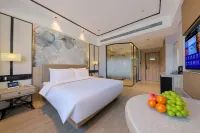Longzhi Yijing Hotel in Chifeng (Vitoria Moore City, Hongshan District Government Store) Hotel di Chifeng
