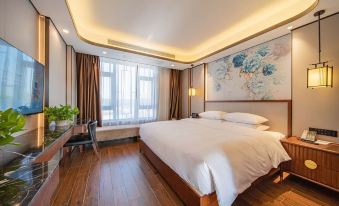 Tongjian Huaxiangtang Resort
