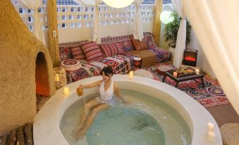 Anji Qixin Mountain Hidden Valley Villa Mountain and Wild Hot Spring Travel Photography Stay