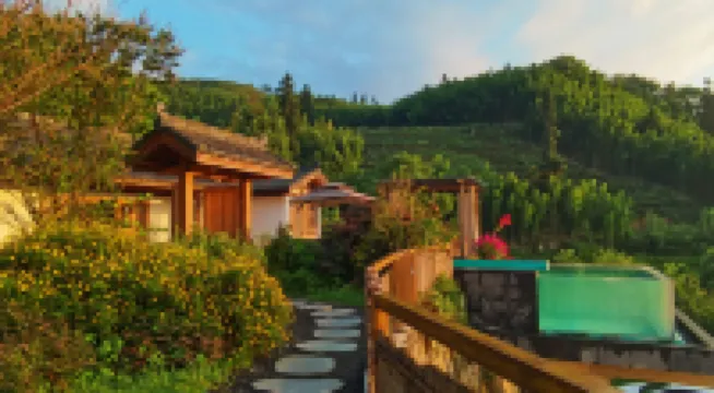 峨眉初自·山間喜院