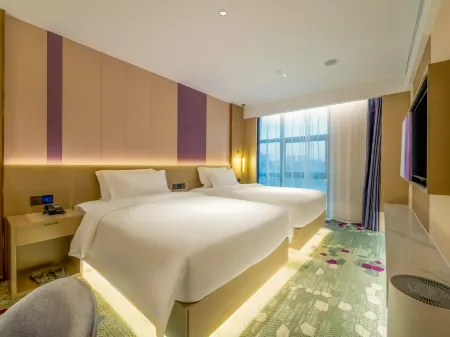 Lavande Hotel Huidong High-Speed Railway Station Shengli Square Store