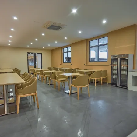 Yiju Hotel (Huizhou Ancient City Branch, Jixian County)