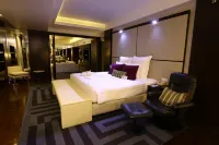 Avari Towers Karachi Hotels in Karachi