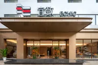 Yizhi Mercure (Canton Tower Metro Station Pazhou Exhibition Store) Hotels near Lansheng Park