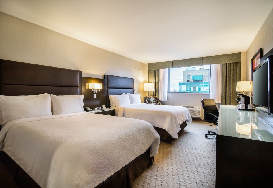 홀리데이 인 밴쿠버 센터의 실내 수영장