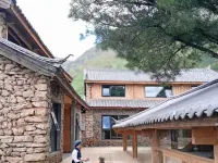 Xuema Yulong Hotel Hotels near Baishuihe River